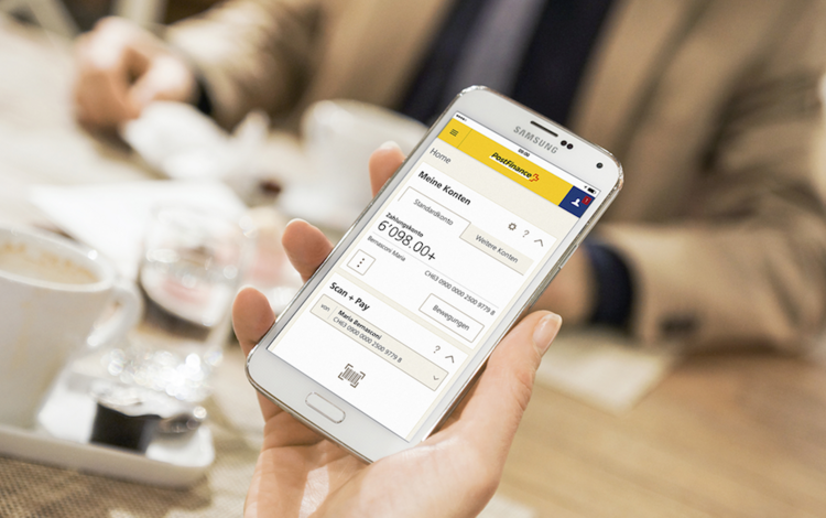 Die Postfinance App im Einsatz