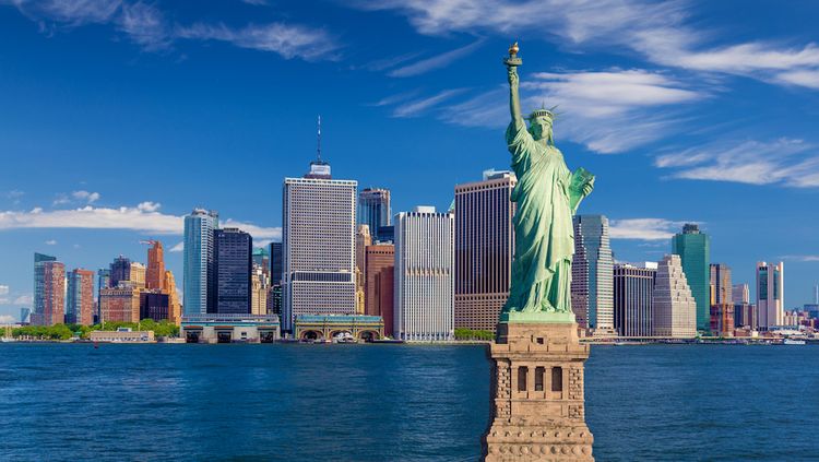 Skyline von Manhattan mit Freiheitsstatue