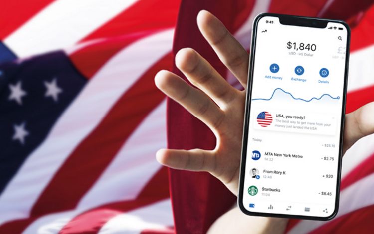 Smartphone vor der US-amerikanischen Flagge