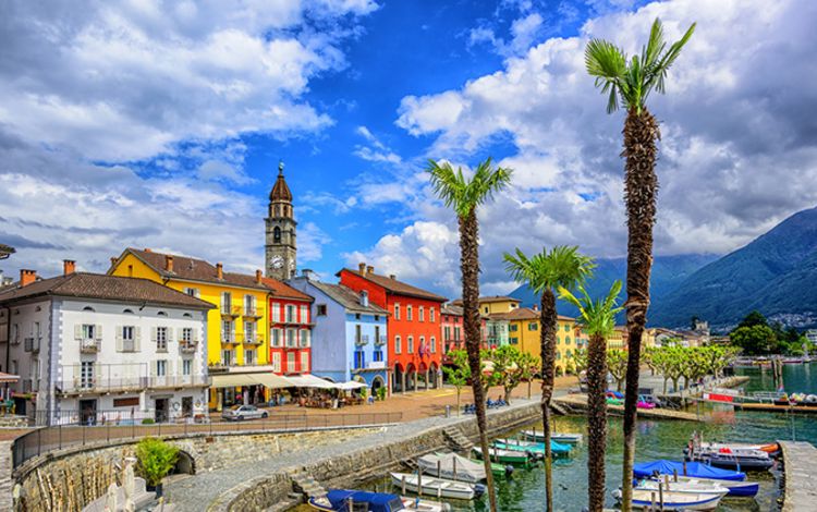 Tessin mit Stadtansicht von Ascona