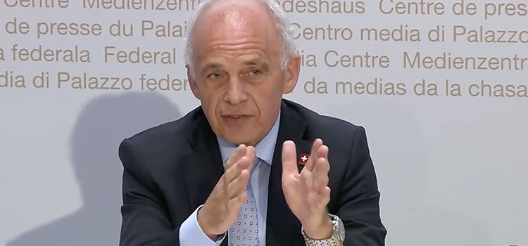 Bundesrat Ueli Maurer an der Medienkonferenz des Bundesrates vom 22. April 2020