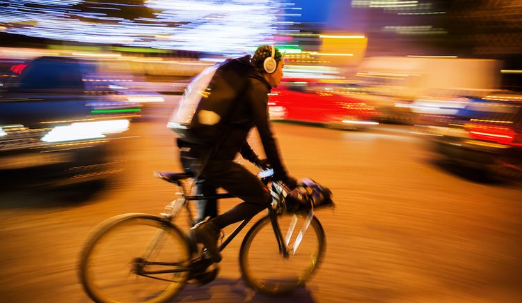 Fahrradkurier unterwegs