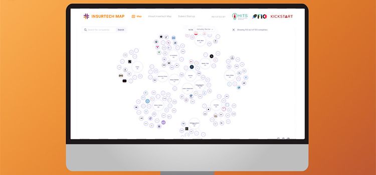 Monitor mit Ansicht der ersten interaktiven InsurTech Map